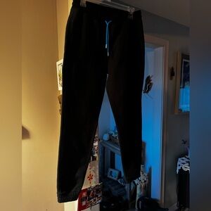 Ladies Cotopaxi fleece joggers, brand new, size medium.